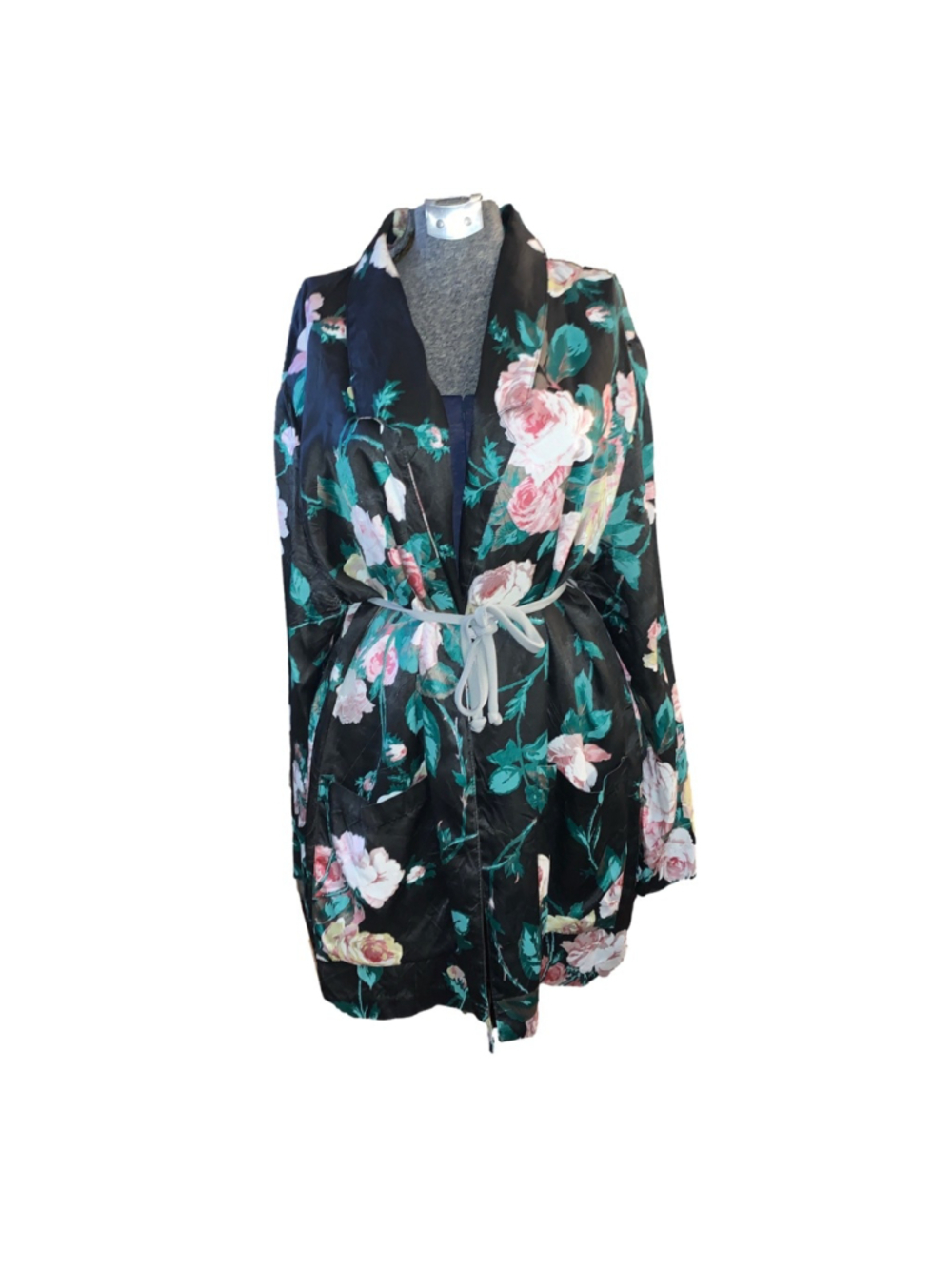 Womens Judy Knapp Robe Size Medium Black Floral